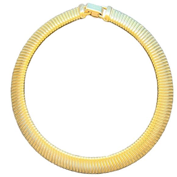 Vintage Napier Gold Tone Runway Choker Necklace Stretchy Gas Hose Style - Picture 2 of 9